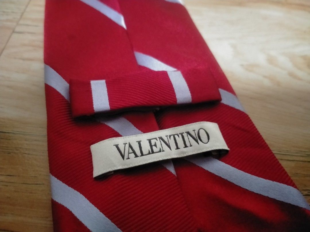 VALENTINO NECKTIE (Category: Ties) located in Cabuyao City. Submitted by Bike_Clothing10 (Listing ID 1458516326, Image 2). Description: READ FIRST... FOR SALE: VALENTINO NECKTIE Excellent Condition Looks New Made in Italy Silk PRICE: 1500 Free Shipping (J&T) PICK UP OR SHIPPING ONLY LOCATION: Cabuyoa Alguna -NO COD/COP- DM FOR INQUIRIES...
