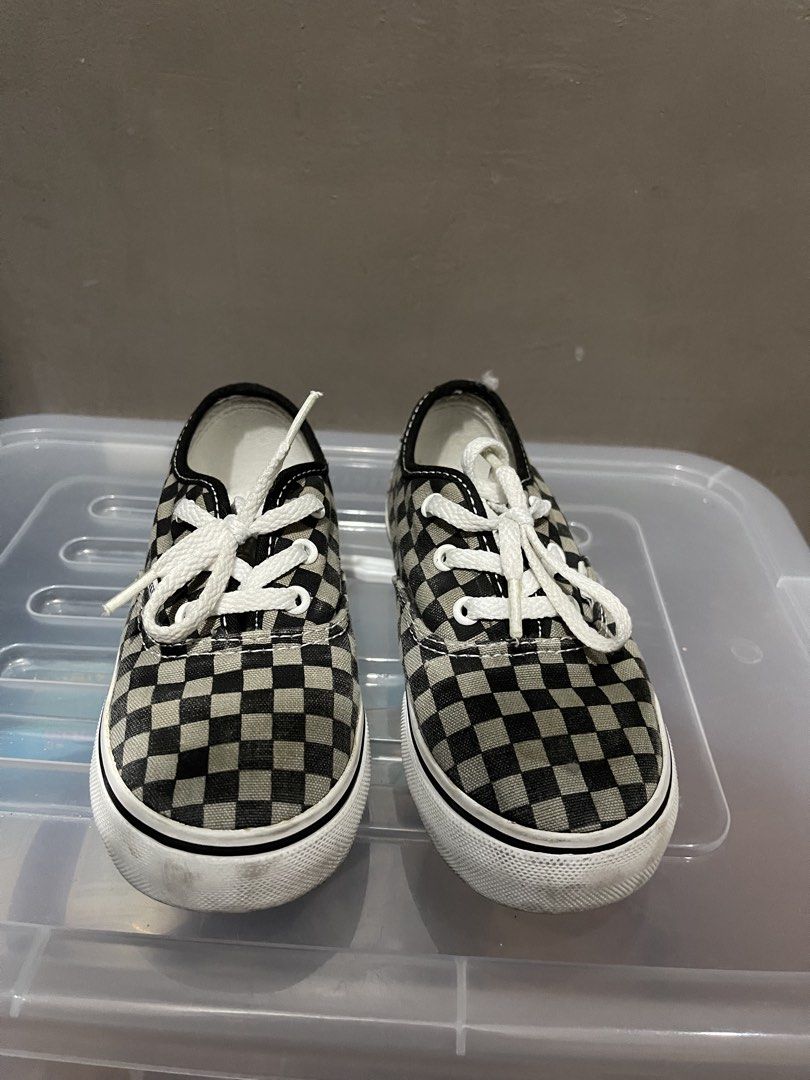 Vans Authentic for Toddlers (Category: Babies & Kids Fashion) located in Manila. Submitted by noblecloud-3edd (Listing ID 1458595880, Image 1). Description: Size 10 for toddlers.