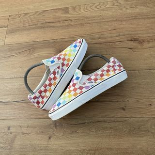 (Category: ) located in . Submitted by lusuhbundlestore3 (Listing ID 1458684228, Image 1). Description: .