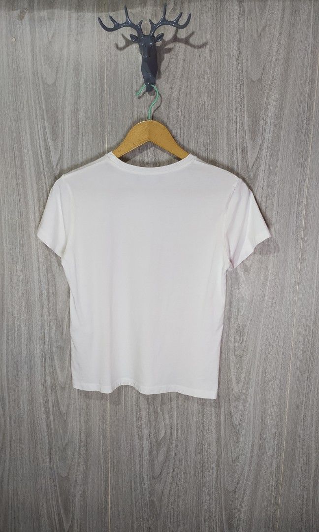 Versace Cotton Graphic Print Shirt (Category: Shirts) located in Milaor. Submitted by lootinout (Listing ID 1458665602, Image 3). Description: Versace Cotton Graphic Print Shirt ✅Size: 12A ✅Width: 17 ✅Length: 21.5 ✅Color Rate: 9.5/10 ✅Issue: Dot Stain ✅Need Wash ✅Location: Bicol Naga City, Camarines Sur ✅Courier: J&T Express/Flash Express ✅MOP: Gcash only.