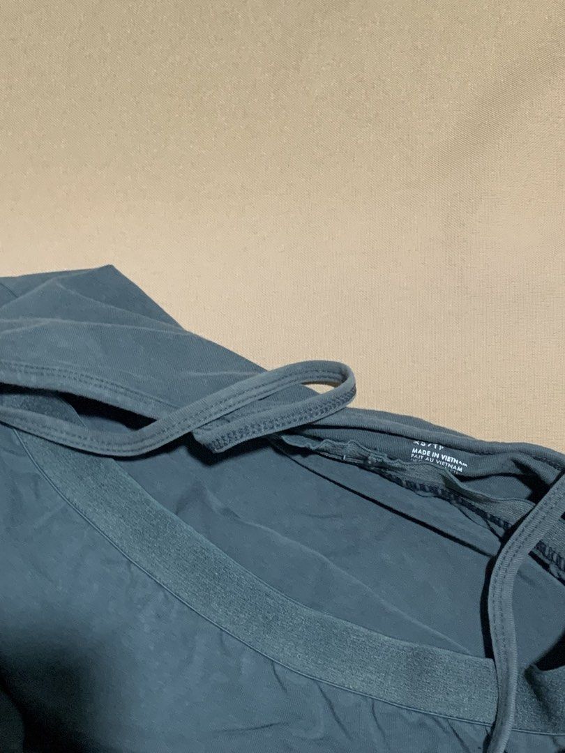Victoria Secret Gray Sando (Category: Sleeveless) located in Cavite. Submitted by waigney (Listing ID 1458626298, Image 3). Description: .