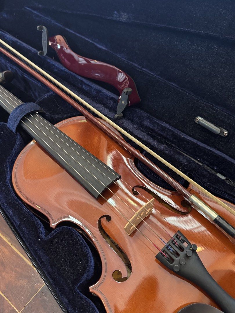 Violin set Alfred Stingl by Hofner (Category: Musical Instruments) located in Manila. Submitted by Cycle_ph (Listing ID 1458560910, Image 1). Description: Like new .