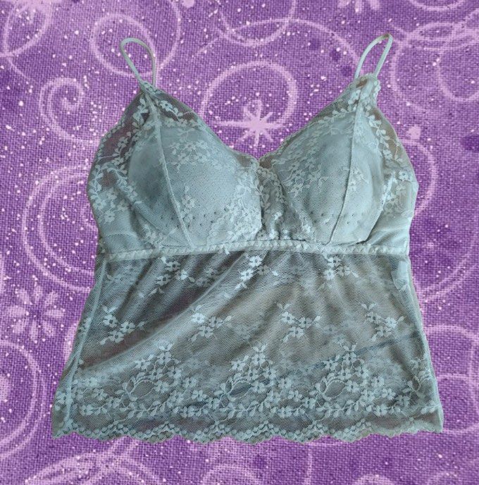 White Floral Lace Cami Top (Category: Others Tops) located in San Pedro. Submitted by lexiehexie (Listing ID 1458529086, Image 1). Description: .
