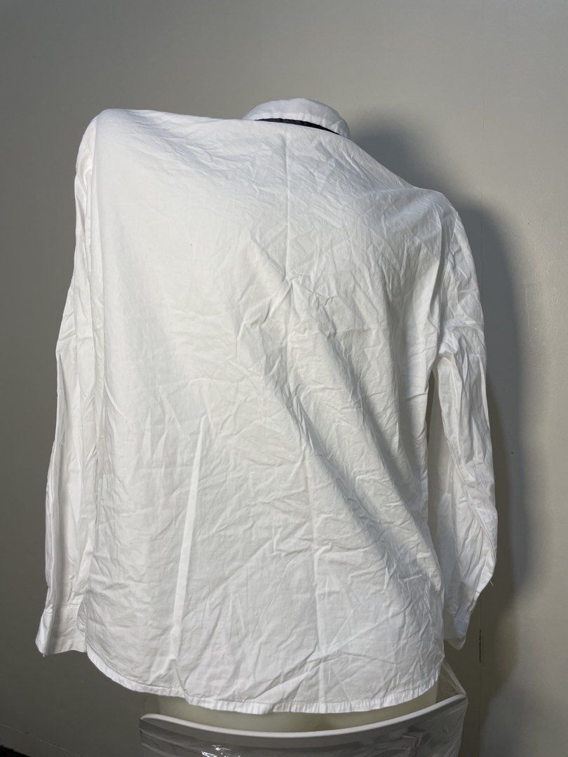 White long sleeves (Category: Longsleeves) located in Santa Rosa. Submitted by thevintagesource.ph (Listing ID 1458684463, Image 2). Description: .