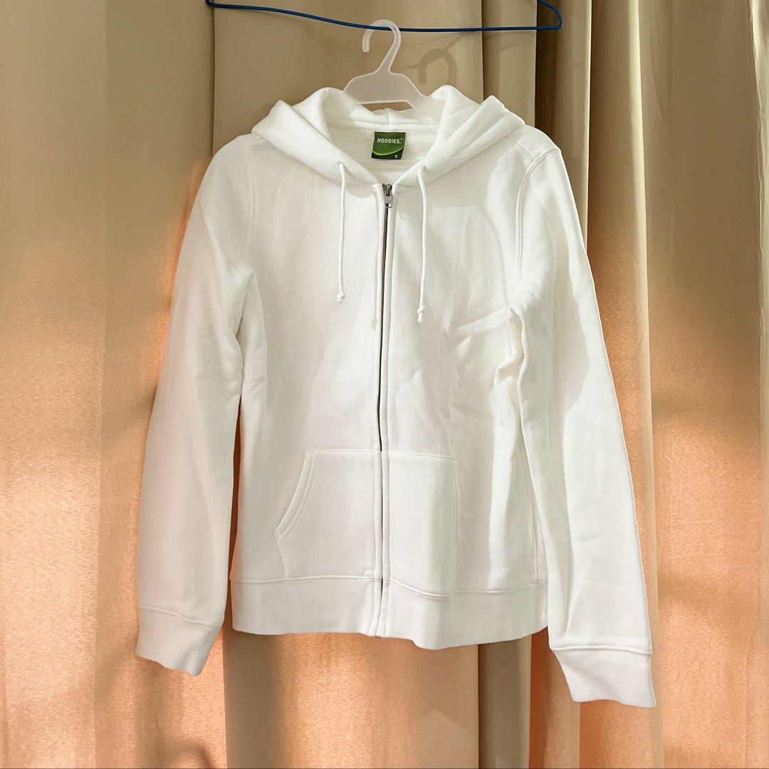 White Zip-Up Hoodie (Category: Coats, Jackets and Outerwear) located in Manila. Submitted by princess.01.1 (Listing ID 1458558551, Image 1). Description: Never worn it but without tag na Rfs: decluttering S on tag but can fit S-M J&t only +75sf Lp na.