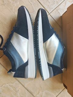 (Category: ) located in . Submitted by rockylim99 (Listing ID 1458525256, Image 1). Description: .