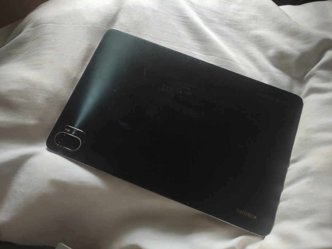 Xiaomi Pad 5 (Category: Android) located in Cavite. Submitted by whaleinspace (Listing ID 1458574918, Image 2). Description: Xiaomi Pad 5 256GB — ₱15,500 • Smooth for gaming • Great for online classes & multitasking • 11” WQHD+ 120Hz display • Snapdragon 860 • 6GB RAM + 256GB storage • Quad speakers + Dolby Atmos Condition: Fully working. Has scratches on the back and some fading/wear on parts of the back. Please see photos for actual condition. 
