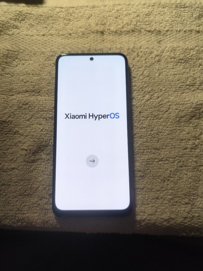 Xiaomi Redmi Note 11 8GB RAM/128 STO (Category: Xiaomi) located in Las Pinas. Submitted by mightyshark.46afd8 (Listing ID 1458598063, Image 3). Description: Has superficial cracks on the rear.