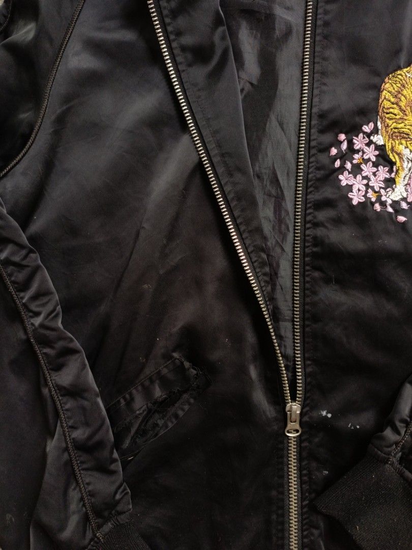 y2k Japan Embroidered Jacket (Category: Tshirts & Polo Shirts ) located in Munoz. Submitted by aj_findss (Listing ID 1458639749, Image 3). Description: Good Condition Color Rate 9 out of 10 Color may vary, flaws - loose one pocket & stains Guaranteed Authentic/OG 💯 Size Large Measurements - (inches) - Width 23 - Length 27 Shipping via J&T / LBC Shipping fee not included Mode of payment 💳 - Gcash Message me for inquiries📲.