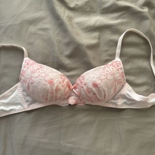 (Category: ) located in . Submitted by meowsc (Listing ID 1458514797, Image 1). Description: .