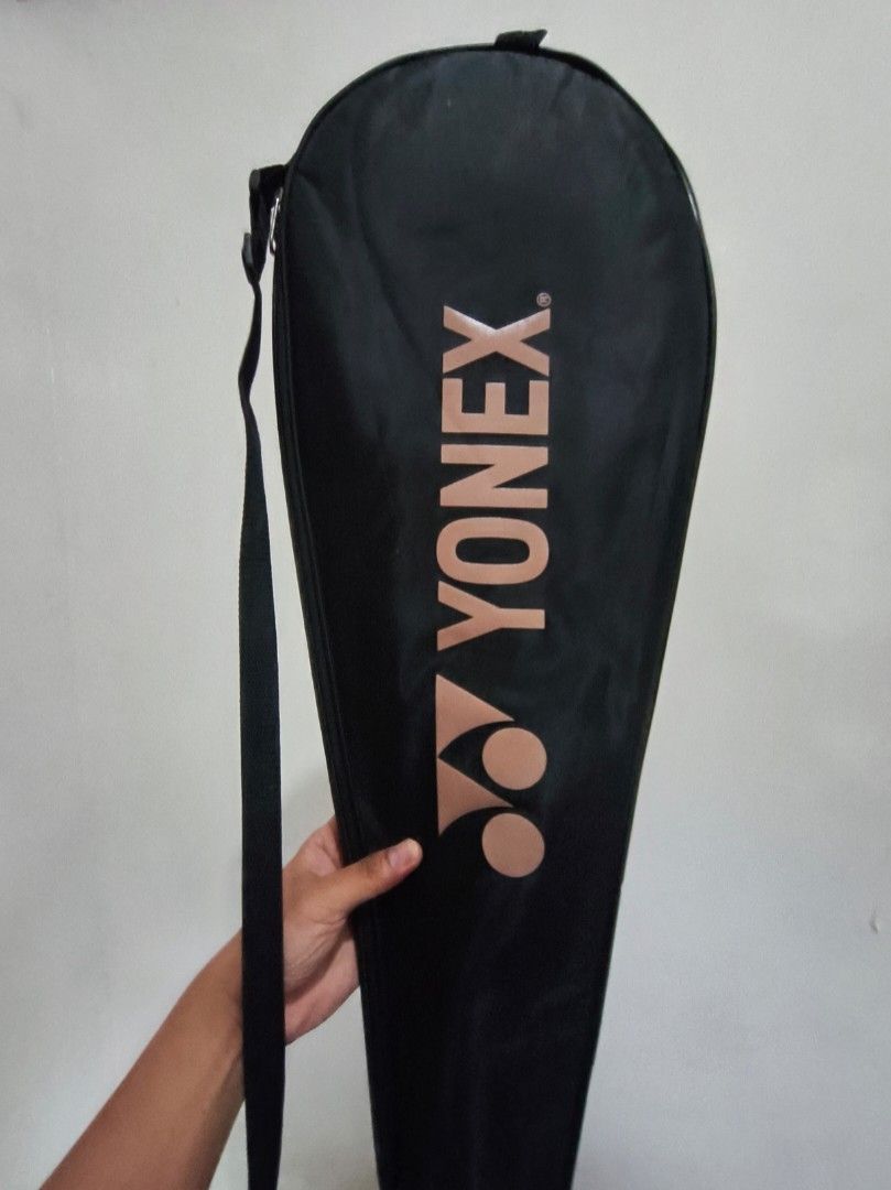 Yonex Badminton Astroxlite 27i (Category: Racket and Ball Sports) located in Valenzuela. Submitted by dattebayoshop (Listing ID 1458587428, Image 2). Description: 2x-3x lang nagamit 29 tension may konteng gasgas sa may dulo check photo blue string, never napalitan ng string.