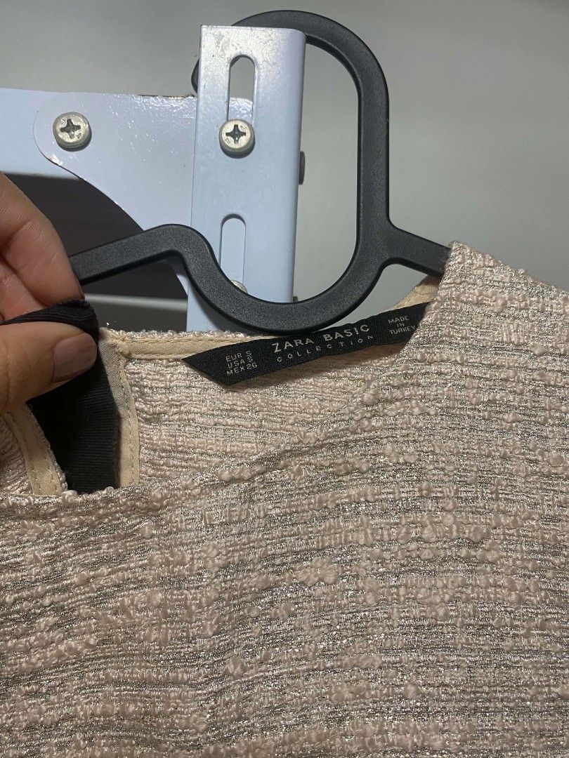 Zara Basic Tweed Vest (Category: Sleeveless) located in Koronadal. Submitted by zxckeeeny_ (Listing ID 1458616952, Image 3). Description: ‎Zara Basic Tweed Vest ‎excellent ‎no issue ‎S on tag.