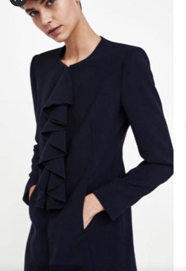 ZARA BasicFrock Ruffled Coat Small ( 16.5x33) (Category: Coats, Jackets and Outerwear) located in Calapan. Submitted by shakalak2 (Listing ID 1458653664, Image 2). Description: Like new condition Xs-S.