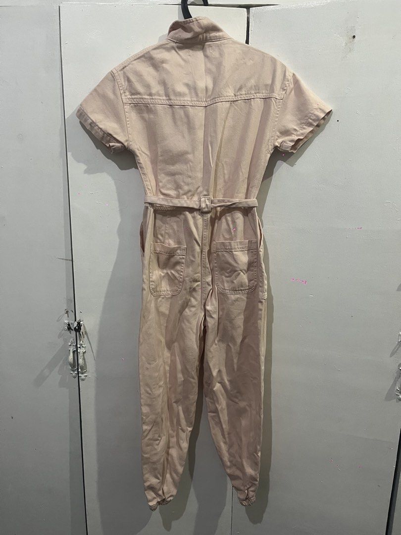 Zara Belted Jumpsuit Size 11-12 (Category: Jumpsuits) located in Baguio. Submitted by clover982 (Listing ID 1458559969, Image 2). Description: size: 11-12 | 152 cm on tag for kids but can fit to 5” ft. girlies color: pastel pink -no issue | good as new -authentic ₱480 + sf 📍baguio -Cute pink utility jumpsuit from Zara - Short sleeves with a collared neckline - Button-up front and tie belt at the waist - Jogger-style cuffs - Pockets on the front 