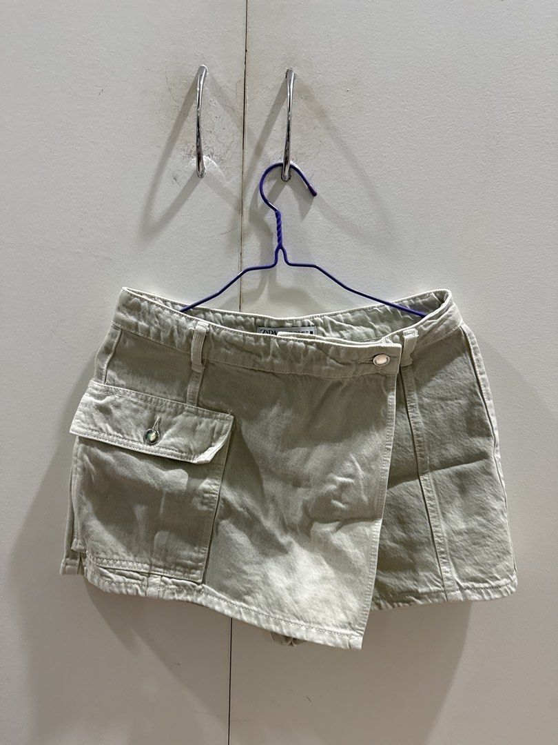 Zara Denim Skort (Category: Shorts) located in Manila. Submitted by melissamaeee (Listing ID 1458555796, Image 1). Description: - zara light green skort - used 2x only - denim has good quality - intact buttons and zippers.