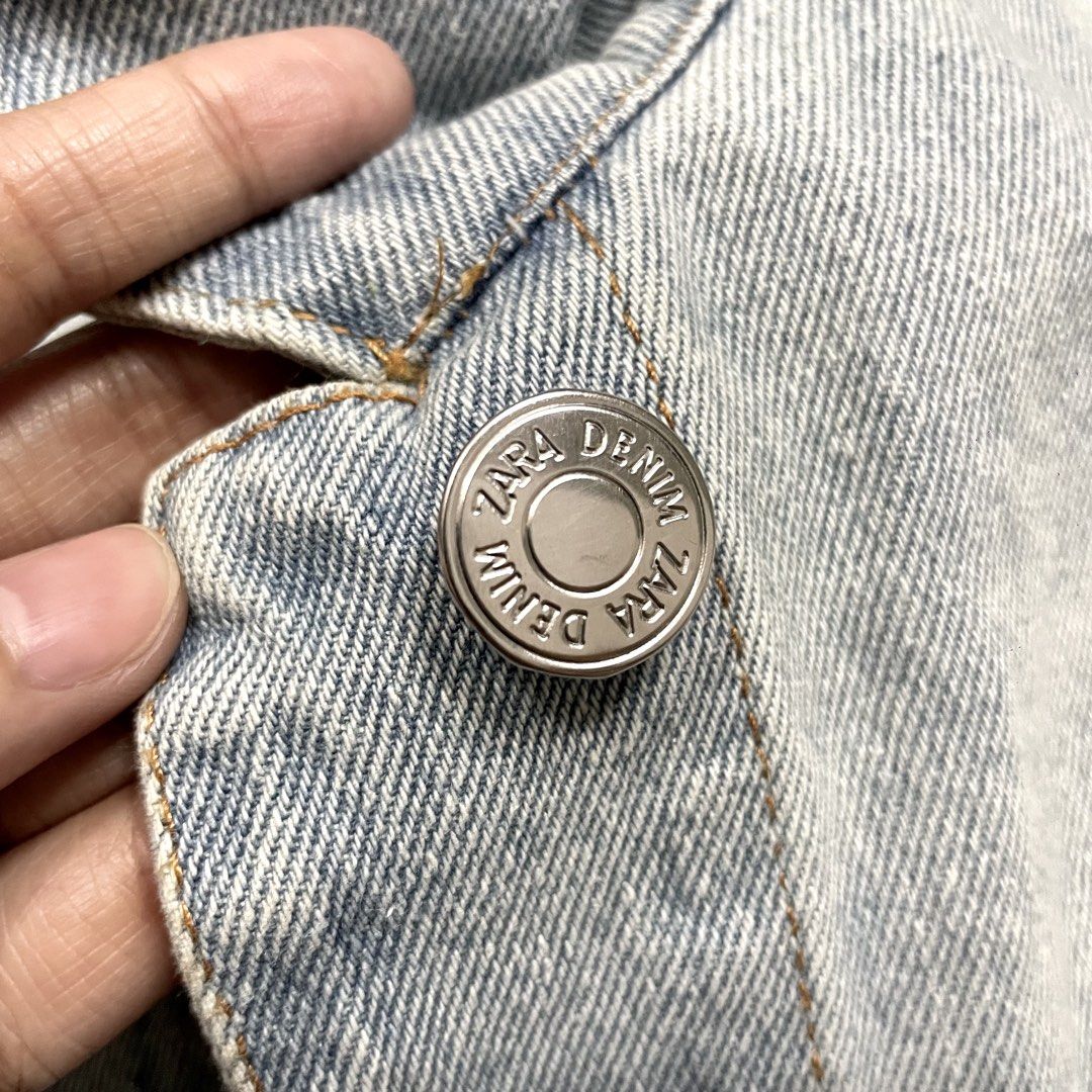 ZARA Light Wash Blue Denim Jacket (Category: Coats, Jackets and Outerwear) located in Manila. Submitted by bbxckz (Listing ID 1458681956, Image 3). Description: Large to Xl fittings | Pa boxy type yung fit nya .