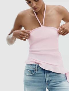 (Category: ) located in . Submitted by hanwardrobe (Listing ID 1458590880, Image 1). Description: .