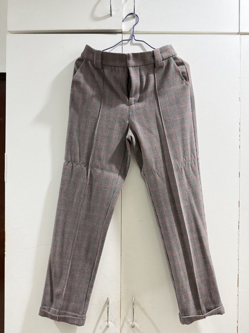 Zara Plaid Pants (Category: Other Bottoms) located in Manila. Submitted by melissamaeee (Listing ID 1458553351, Image 1). Description: Zara pants Nicer in person Stretchable and thick fabric.