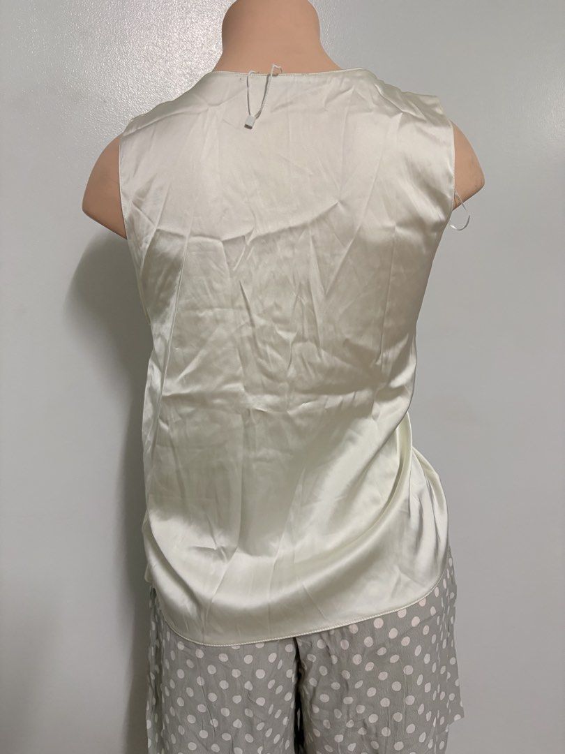 Zara Satin Top (Category: Sleeveless) located in Pasay City. Submitted by weartheclothes.mnl_shop (Listing ID 1458635298, Image 3). Description: Brand new w/out tag M.