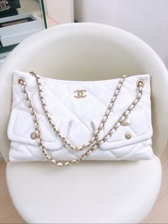 （分類：）位於 。 由 heras.luxury 提交（商品編號 1458721706，圖片 1）。簡介： 。