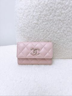 （分類：）位於 。 由 heras.luxury 提交（商品編號 1458732376，圖片 1）。簡介： 。