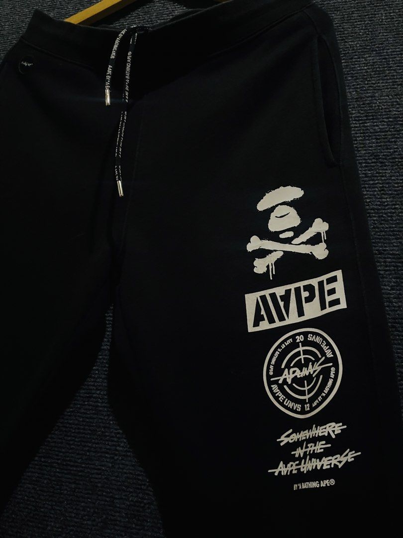 Aape Jogging Pants (Category: Joggers) located in Baguio. Submitted by onyol.items (Listing ID 1458851443, Image 2). Description: Condition: Excellent Dimension: 28-34 Waist 38 Length Size- Medium Issue: None Color rate: 9.5 .