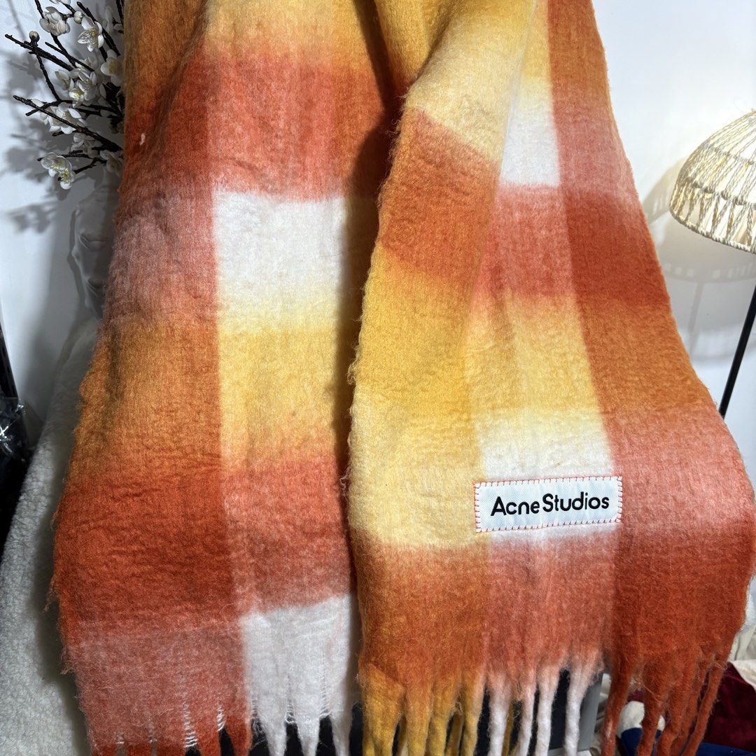 Acne Studios Over Sized Long Big Scarf / Winter Scarf (Category: Scarves) located in Binangonan. Submitted by makoleksyon (Listing ID 1458784982, Image 2). Description: Excellent condition Like new No flaws Bought in Japan.