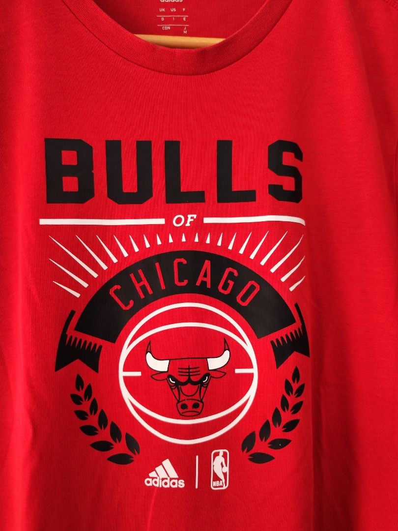 Adidas X Chicago Bulls Tee (Category: Tshirts & Polo Shirts ) located in Bulacan. Submitted by emilj23 (Listing ID 1458753167, Image 2). Description: Adidas X Chicago Bulls Tee Size M on tag L 26 W 20 Condition 9.5/10 Color rate 9.5/10 No Issue.