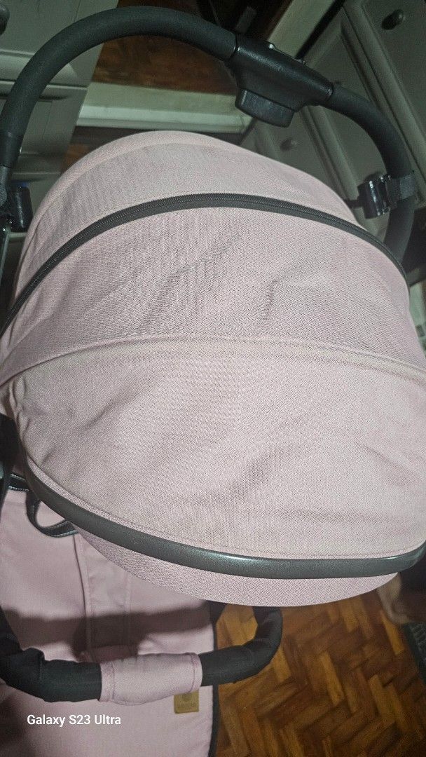 APRUVA AHTI Baby Stroller - Pink (Category: Strollers) located in Paranaque City. Submitted by mystuffmel (Listing ID 1458774859, Image 3). Description: - Pink baby stroller - 5-point harness with padding for safety - Adjustable canopy for sun protection - Mesh seat backing for ventilation - Folds compactly for easy storage - Ideal for daily walks and travel - Ready for a new loving home AHTI reversible compact stroller is capable of switching be