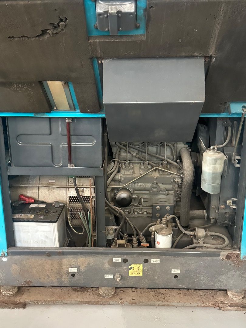 AIRMAN SDG15S Generator (Category: Construction Tools & Equipment) located in Cebu City. Submitted by yoyo965 (Listing ID 1458706159, Image 3). Description: - AIRMAN SDG15S generator - Color: Blue - Sold as is.