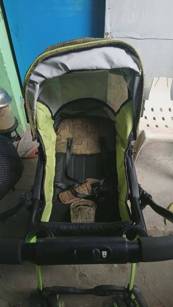 Aller Baby Stroller with Canopy and Cup Holders (Category: Strollers) located in Antipolo. Submitted by antipsgirlback2bacoor (Listing ID 1458810426, Image 1). Description: Apruva Stroller purchased year 2022 P1500 Lightly used. Sturdy. Nawala na po ang basket, misplaced. Pick up or via Lalamove Loc: Bacoor Cavite - Lightweight stroller for easy carrying - Fun patterned canopy - Convenient cup holders on the handle - Secure 5-point harness for ch