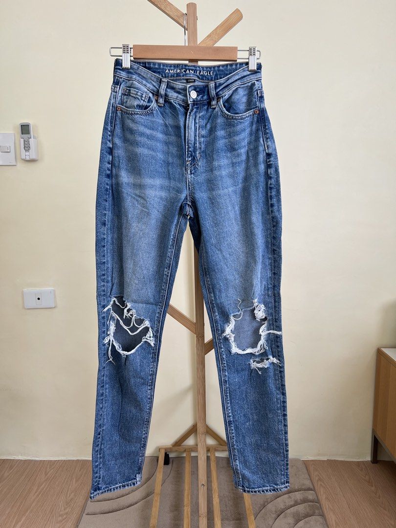 American eagle ripped jeans (Category: Jeans) located in Cavite. Submitted by akosishef (Listing ID 1458799226, Image 2). Description: Good condition Shipping sched: every weekends only due to work schedule Mop: gcash Courier: jnt.