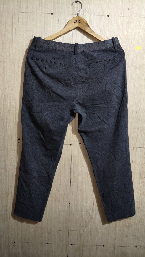 Ankle pants (Category: Trousers) located in Angeles City. Submitted by quijalvojc90083 (Listing ID 1458878332, Image 2). Description: For sale UNIQLO SMART ANKLE PANTS Size Medium W32-34 L36 Excellent Condition, Good as new Color rate 10/10 Mop gcash Via j&t Dm for more details Thanks Admin 🙏🙏 .