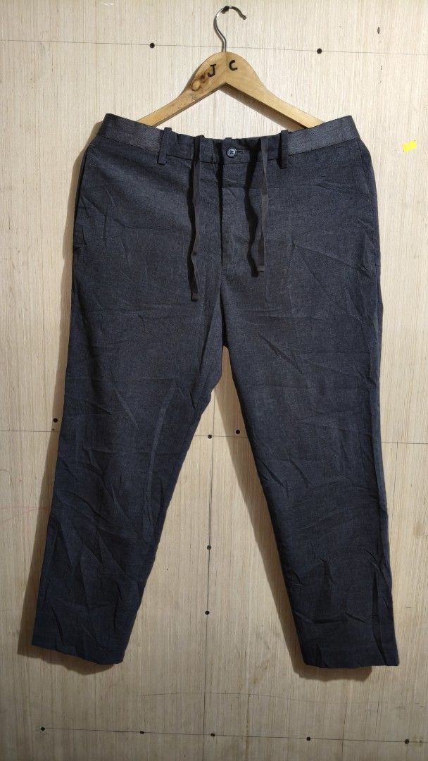 Ankle pants (Category: Trousers) located in Angeles City. Submitted by quijalvojc90083 (Listing ID 1458878332, Image 1). Description: For sale UNIQLO SMART ANKLE PANTS Size Medium W32-34 L36 Excellent Condition, Good as new Color rate 10/10 Mop gcash Via j&t Dm for more details Thanks Admin 🙏🙏 .