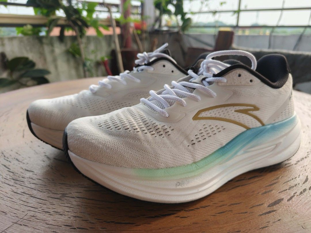 Anta PG7 Ultra Size EU 44 (Category: Casual Shoes) located in Manila. Submitted by senpaii_rollen (Listing ID 1458835395, Image 3). Description: - White ANTA ZERO running shoes - Lightweight and breathable mesh upper - Cushioned sole for maximum comfort - Perfect for running or everyday wear - Shows minimal signs of wear on the sole - Ready for its new owner.