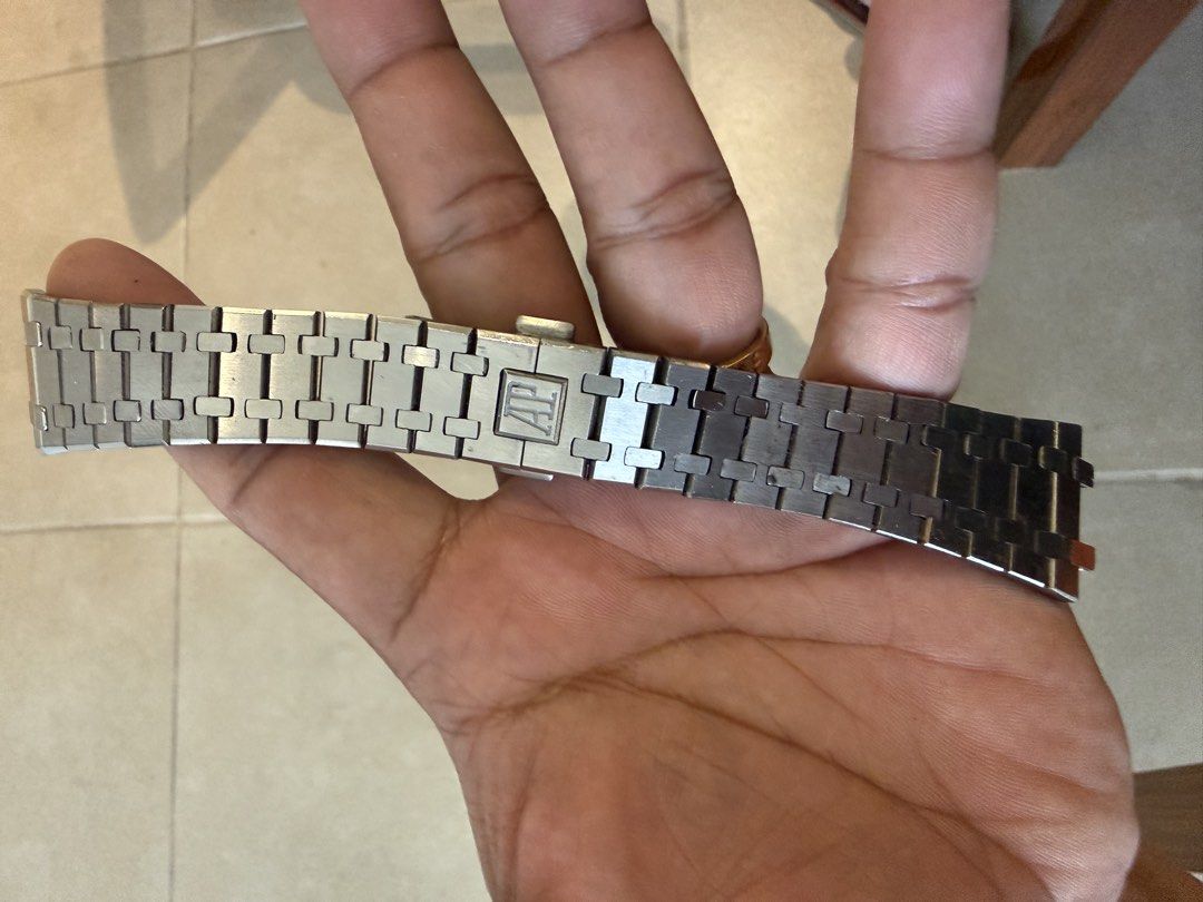 AP Audemars Piguet Bracelet (Category: Luxury Watches) located in Taguig. Submitted by jhonnybusinessph (Listing ID 1458708588, Image 1). Description: Wts AP Bracelet Source: Japan Surplus In good condition Selling as is .