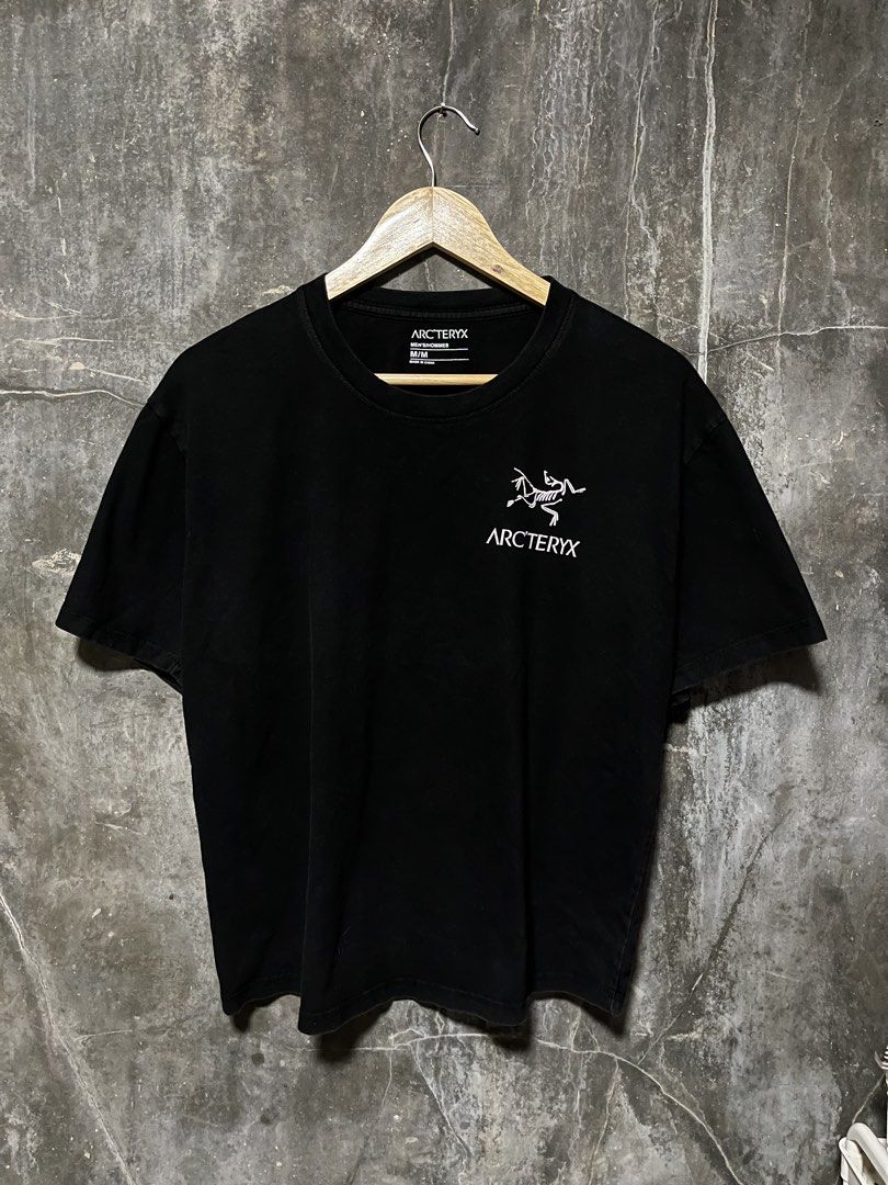 Arcteryx Shirt (Category: Tshirts & Polo Shirts ) located in Davao. Submitted by tann.finds (Listing ID 1458873776, Image 1). Description: Arcteryx Shirt 19 x 24 (Boxy type) 9/10 Need wash only Thrifted items Manage your expectation Color may vary due to lighting 082 DVO.