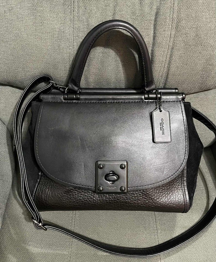 Authentic Coach Drifter (Category: Shoulder Bags) located in Quezon City. Submitted by luxxechic (Listing ID 1458823574, Image 1). Description: with hang tag ykk zip pure leather looks new replaced sling no issue actual photo posted mop: gcash.