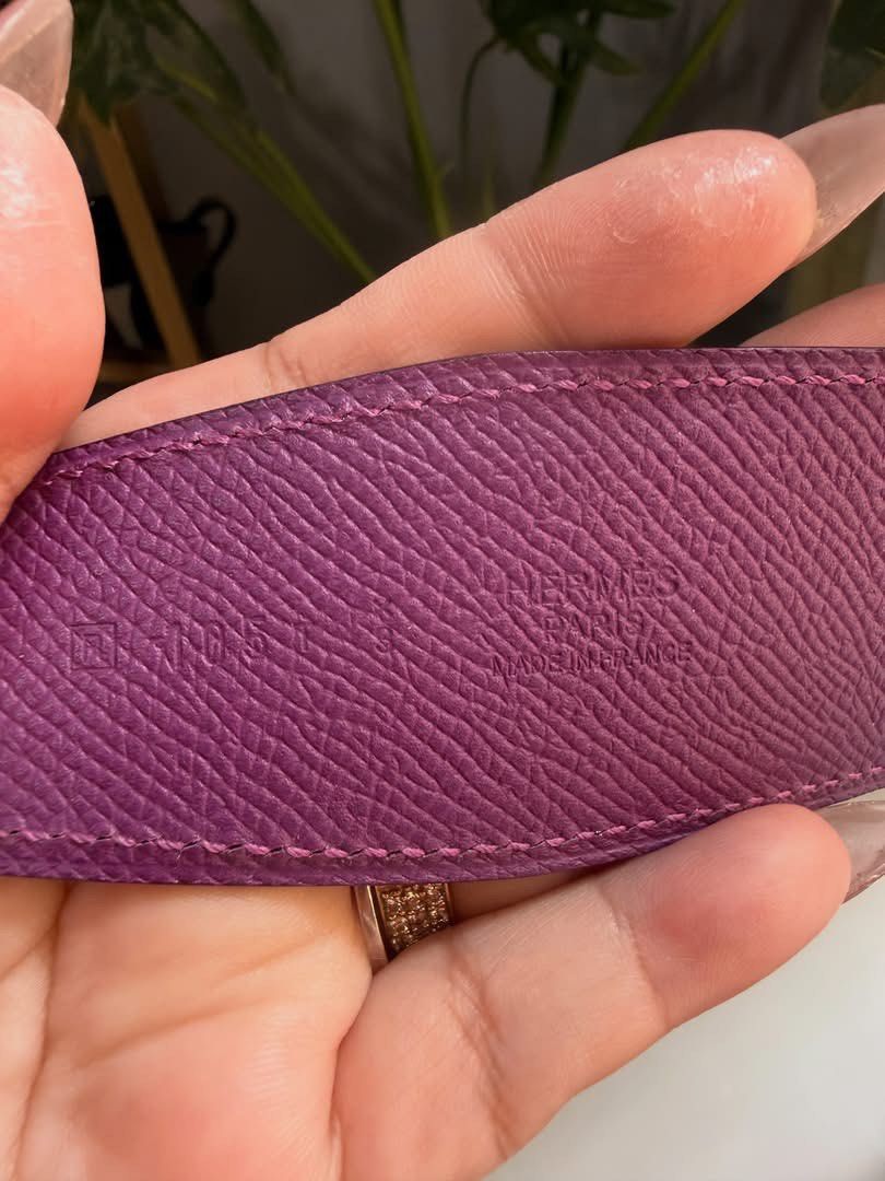 Authentic Hermes (Category: Luxury Accessories) located in Manila. Submitted by chloe_luxuries (Listing ID 1458726029, Image 3). Description: Guaranteed Original Hermes Reversible Belt Still in excellent condition Size 105 cm Comes with dustbag Pm for those interested .