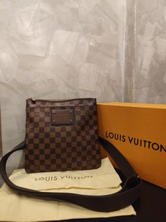 (Category: ) located in . Submitted by michaelluxuryitems (Listing ID 1458754864, Image 1). Description: .