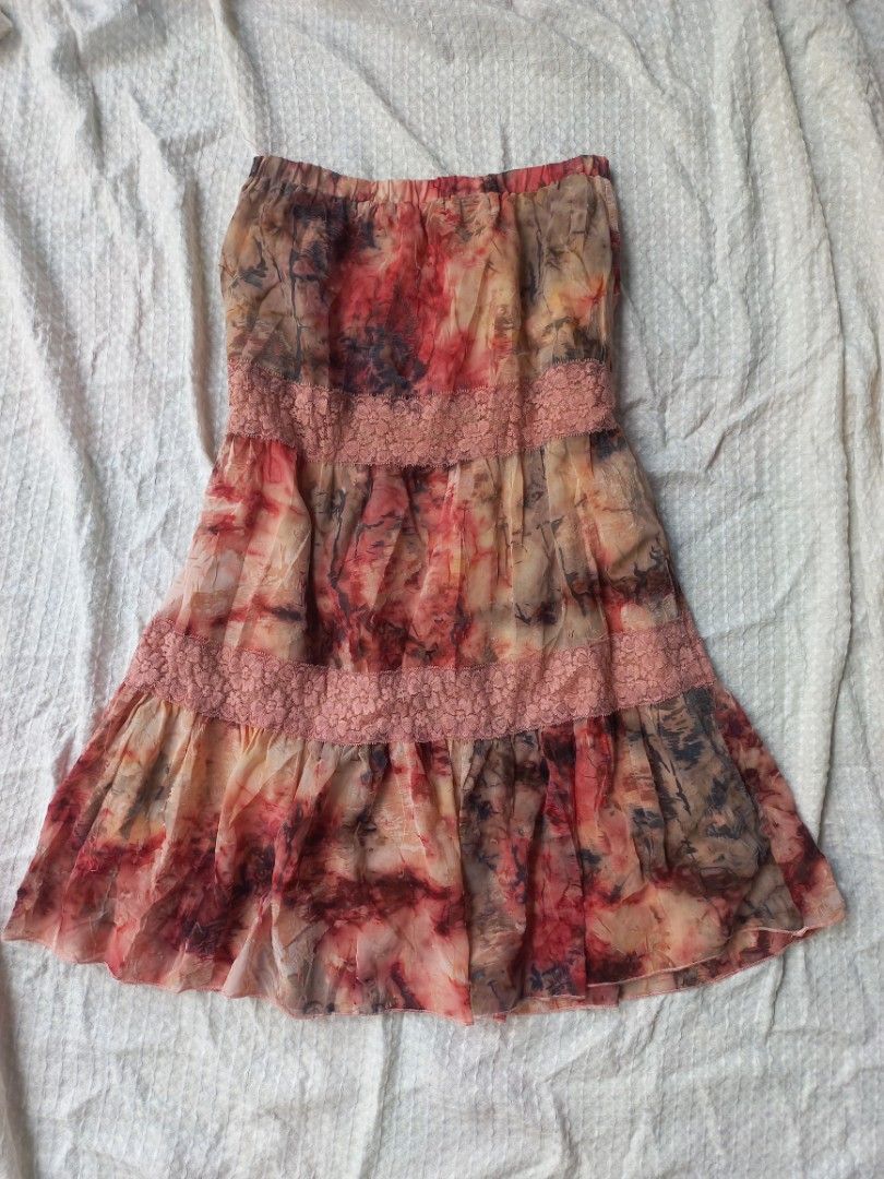 Autumn Fairy Skirt (Category: Skirts) located in Koronadal. Submitted by mahnooshkxs (Listing ID 1458857258, Image 1). Description: Thrifted.