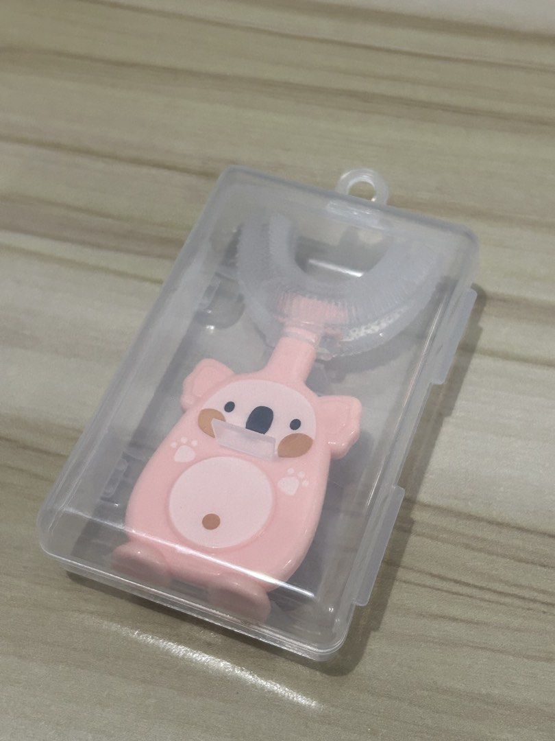 Baby accessories (Category: Soothers & Pacifiers) located in Manila. Submitted by ayapoop (Listing ID 1458711067, Image 3). Description: For sale bundle only Tommee Tippee pacifier (unused) Food smasher Puree pacifier Gum massager toothbrush Mimiflo Teether.