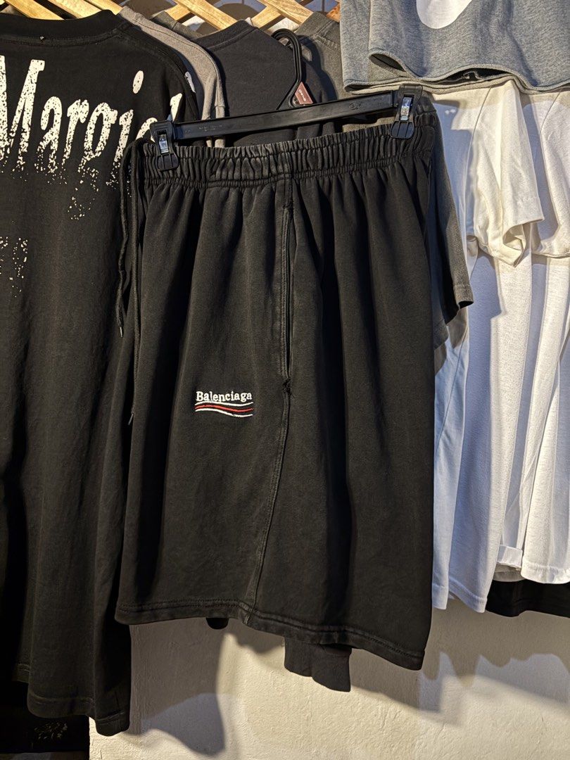 BALENCIAGA SWEAT SHORTS (Category: Shorts) located in San Jose. Submitted by jerown (Listing ID 1458797519, Image 3). Description: •W starting size 24-36 up (STRECHABLE FIT TO ALL), L21, H15 •COLOR RATE 9.5/10 or better •EXCELLENT CONDITION •ISSUE SEE PICTURE 📌FOR ME ITS DISTRESS📌.