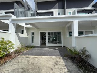 (Category: ) located in . Submitted by mudah1548115 (Listing ID 1456045768, Image 1). Description: .