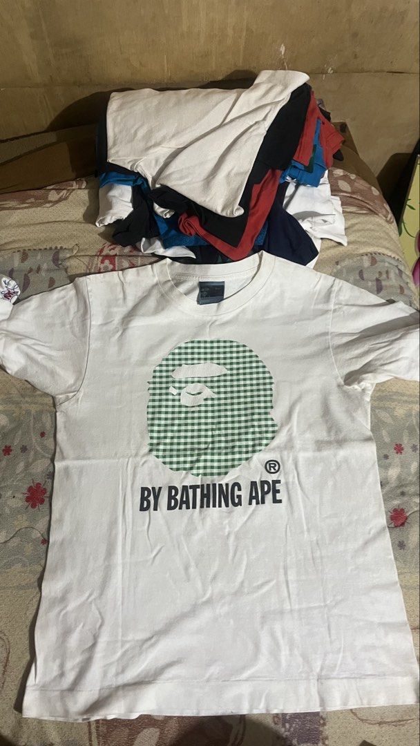 Bathing ape (Category: Activewear) located in Ranau. Submitted by matenn (Listing ID 1458816849, Image 1). Description: Bathing ape checkerboard P18/26 Kondisi 8-10(perlu basuh) Rm80.