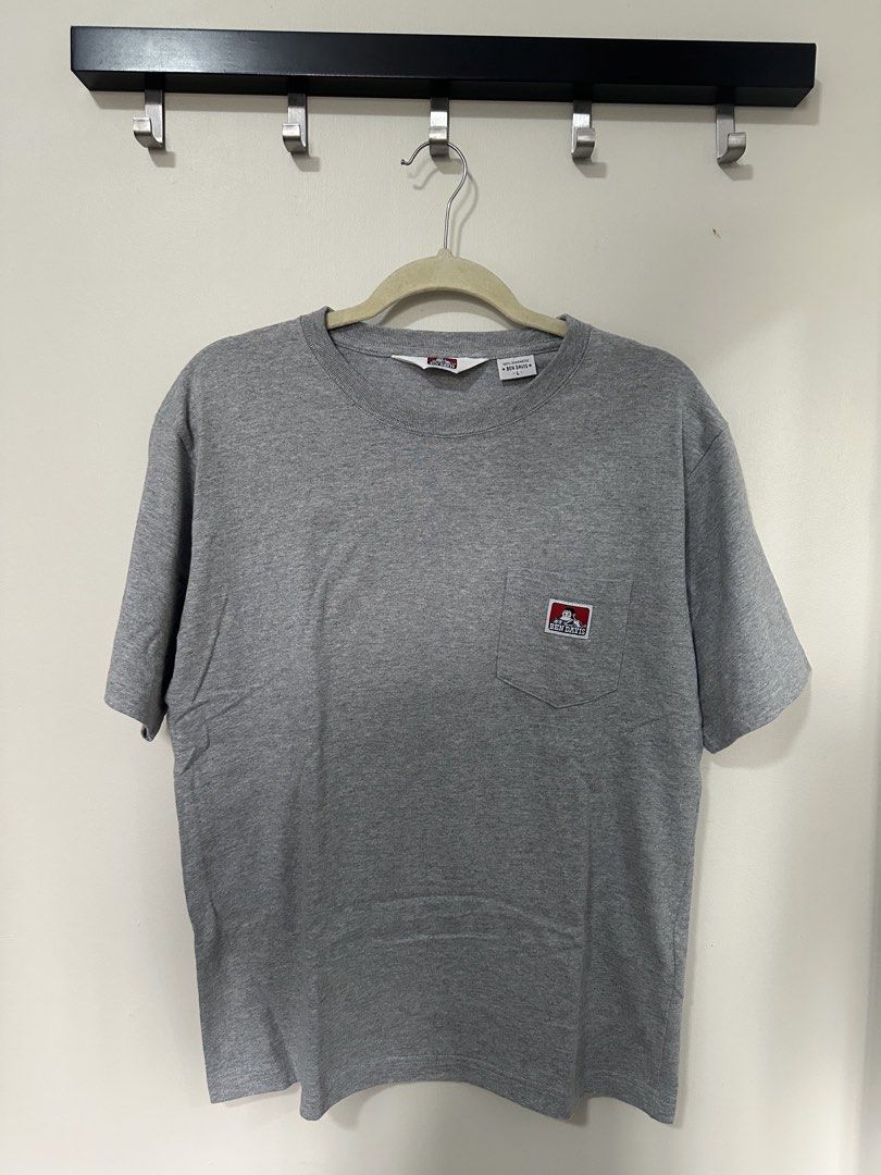 Ben Davis Grey Pocket T-Shirt Size L (Category: Tshirts & Polo Shirts ) located in Mandaluyong City. Submitted by p_dcltrs (Listing ID 1458750075, Image 1). Description: - Classic grey Ben Davis pocket tee - Size: Large (L) - Simple and durable design - Ideal for everyday wear - Features iconic Ben Davis logo on chest pocket - Made from good quality cotton - Versatile and easy to pair with any outfit - L 27” x W 20”.