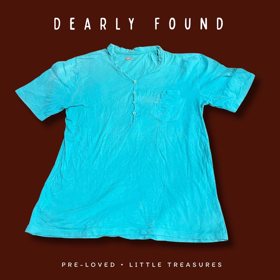 Bench Mint Green T-shirt (Category: Tshirts & Polo Shirts ) located in Batangas. Submitted by dearlyfound (Listing ID 1458843256, Image 1). Description: This is a pre-loved clothing..