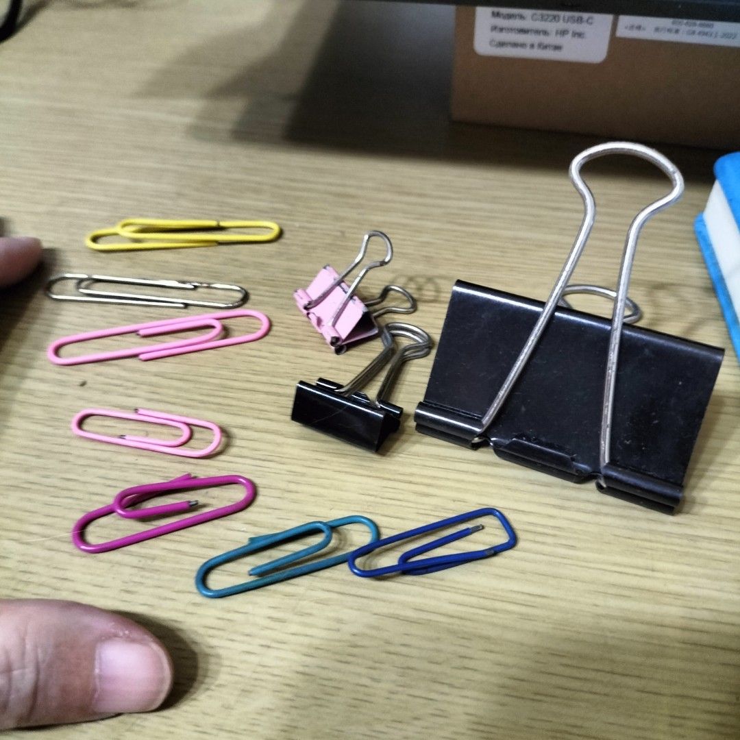 Binder Clips and Paper Clips Assortment (Category: Craft Supplies & Tools) located in Paranaque City. Submitted by decluttering-all (Listing ID 1458722381, Image 3). Description: - Assorted binder clips in black and pink. - Variety of paper clips in yellow, silver, pink, purple, teal, and blue. - Ideal for organizing documents at home or in the office. - All items are in good, usable condition. free when you buy p100 worth decluttering pick up be