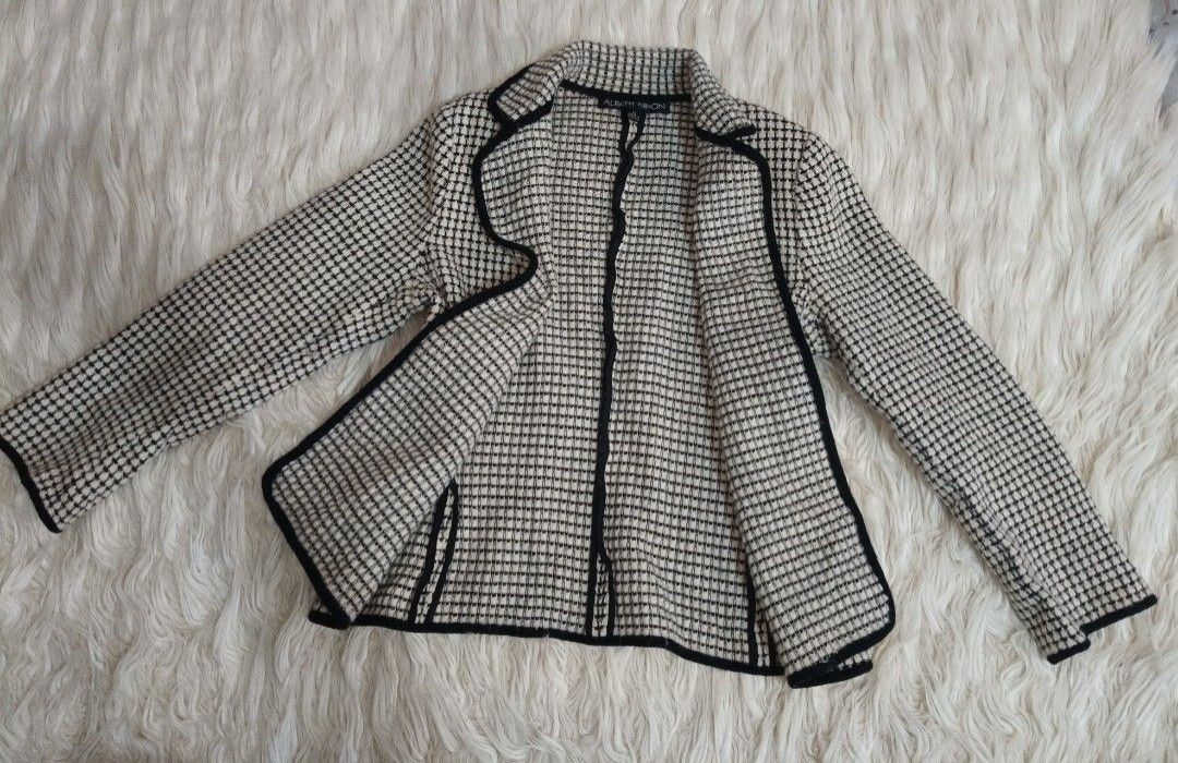 Black and White Checked Coat (Category: Coats, Jackets and Outerwear) located in Paranaque City. Submitted by happyheartclosetslove (Listing ID 1458714115, Image 2). Description: 🌸FITS XS-SMALL ✨ 📍can be shipp via jnt or pickup via lalamove 📍 parañaque - Albert Nippon jacket - Classic black and white check pattern - Contrasting black trim on edges and collar - Long sleeves with flared cuffs - Zipper closure down the front - Stylish and great f