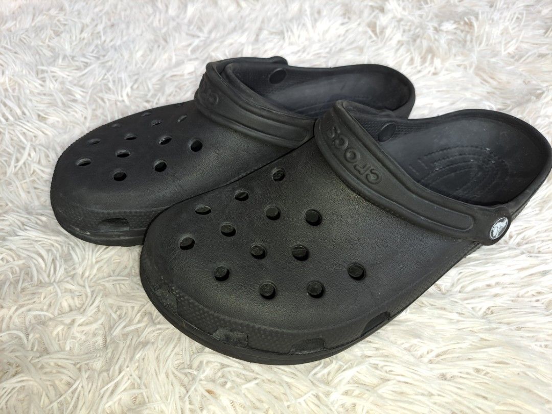 M8@W10 Original preloved crocs inisex (Category: Slippers & Slides) located in Quezon City. Submitted by kimlynandaya (Listing ID 1458786308, Image 3). Description: .